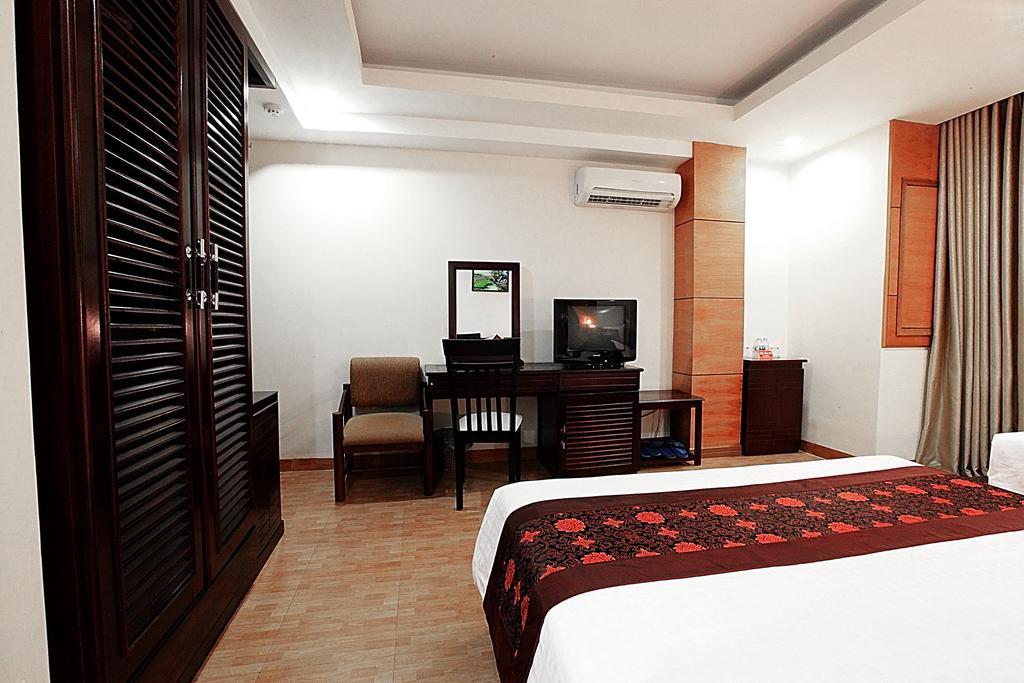 Carina Hotel