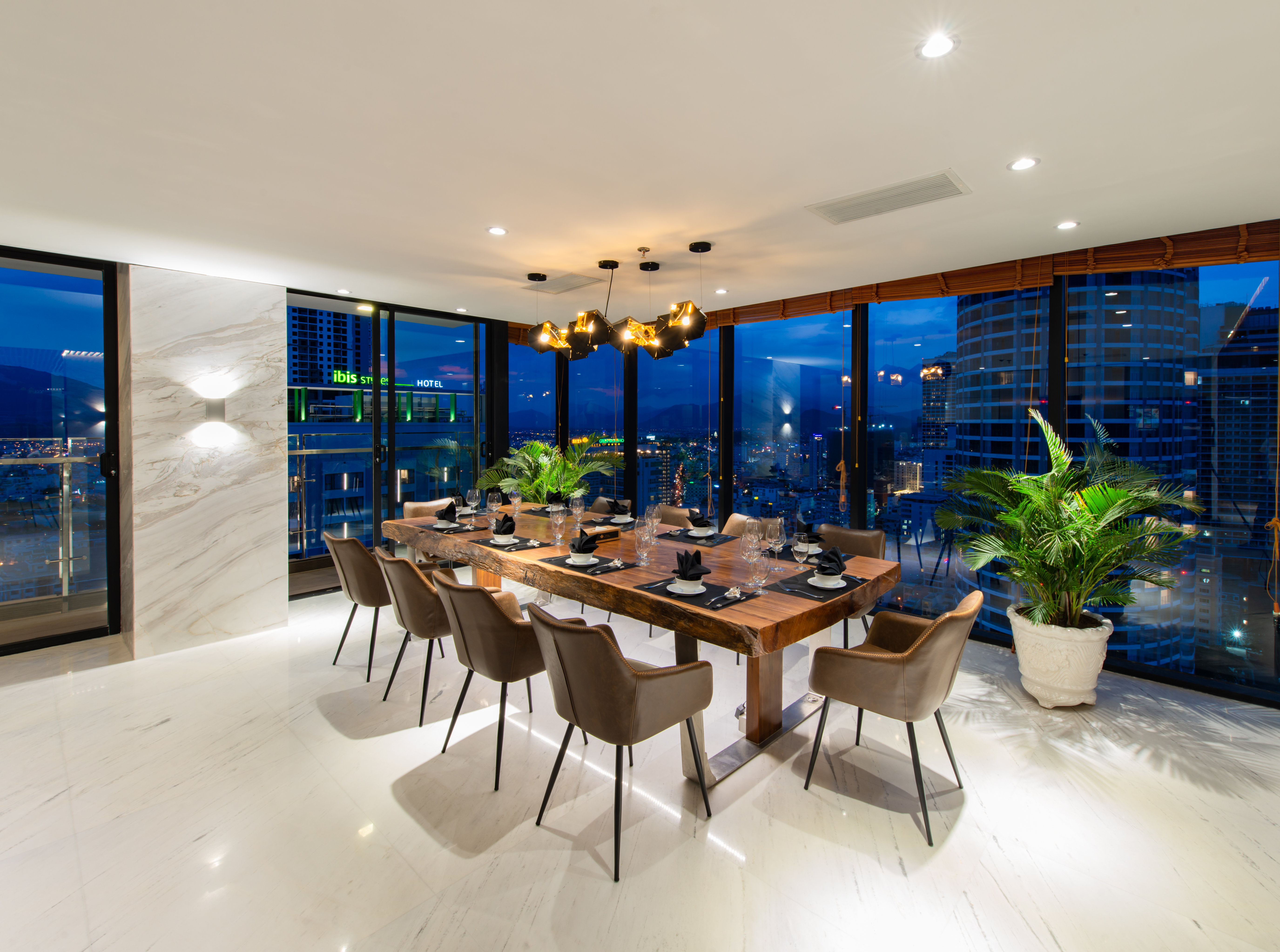 Maple Hotel & Apartment