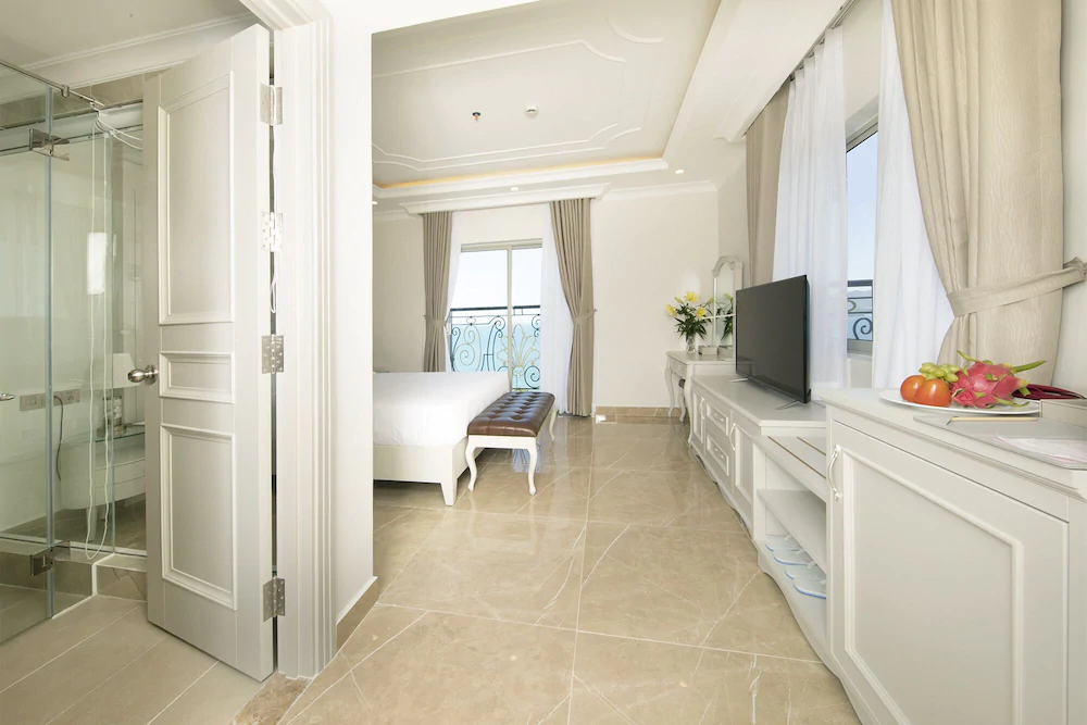 Mercure Nha Trang Beach