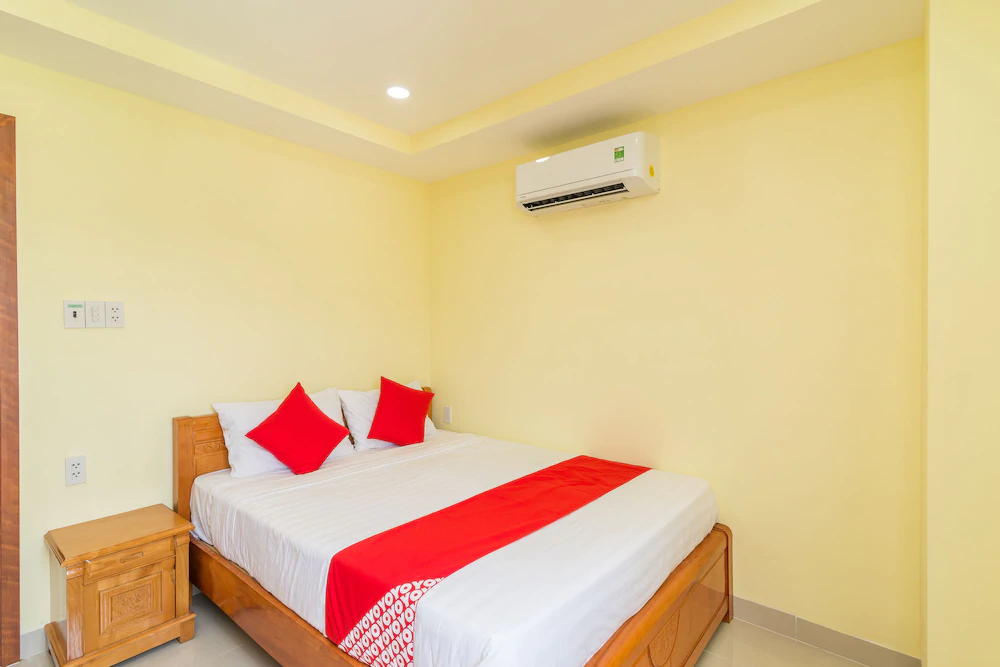 Quoc Vinh Hotel & Apartment