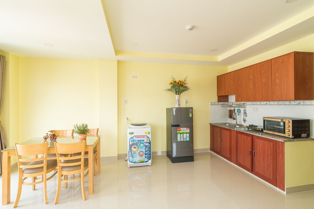 Quoc Vinh Hotel & Apartment