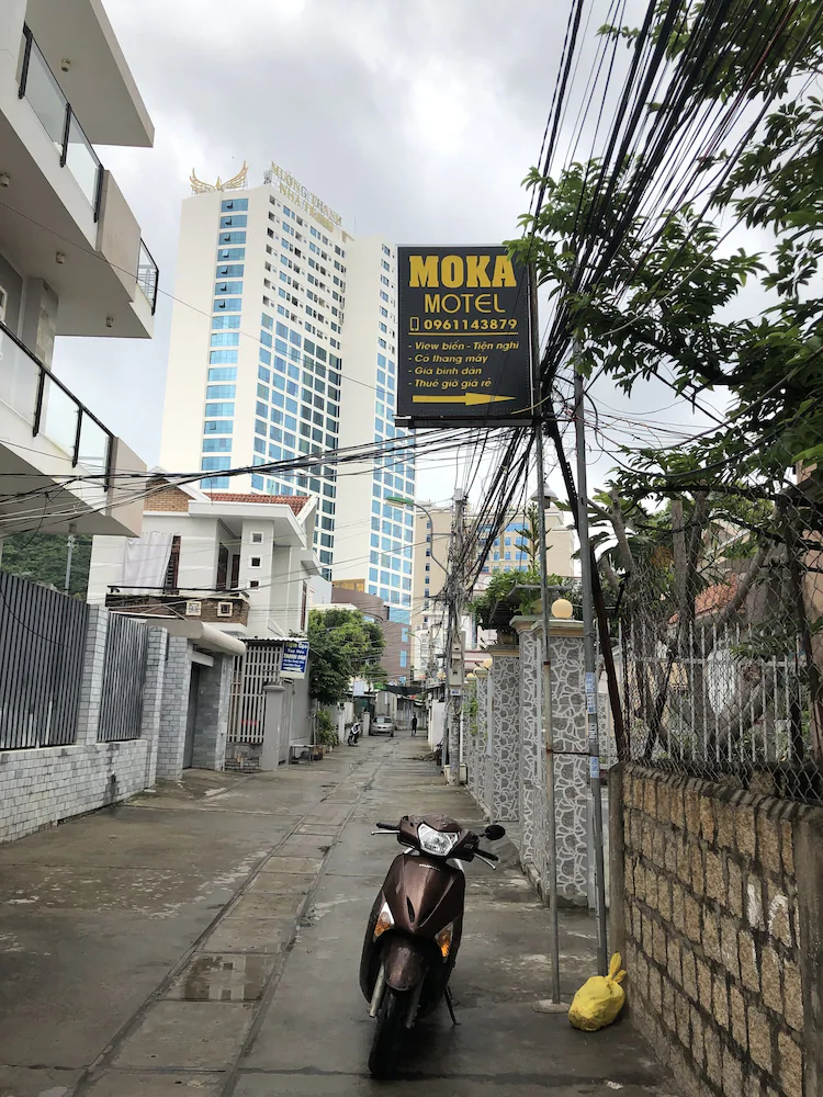 Moka Hotel by OYO Rooms