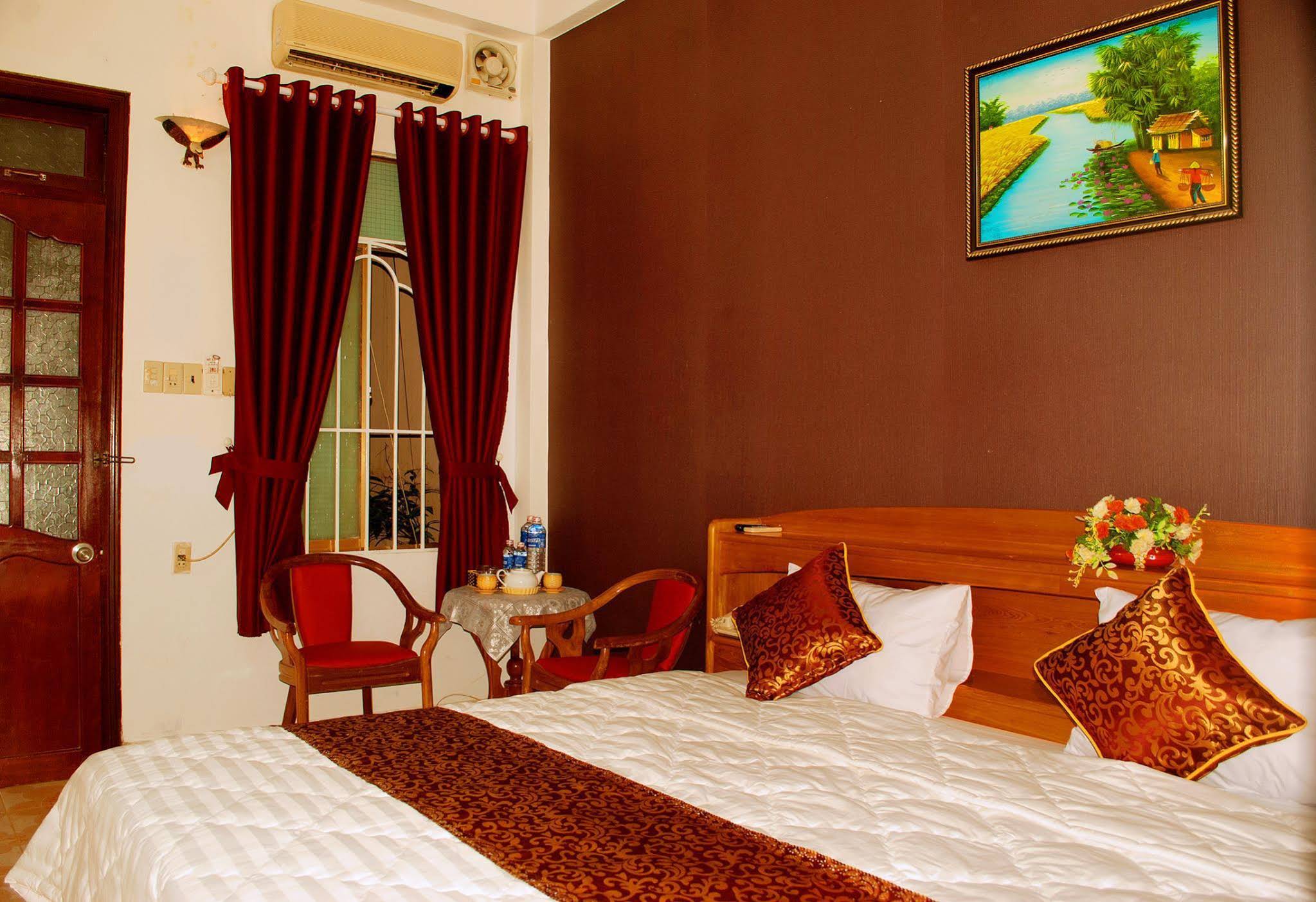 My Long Hotel