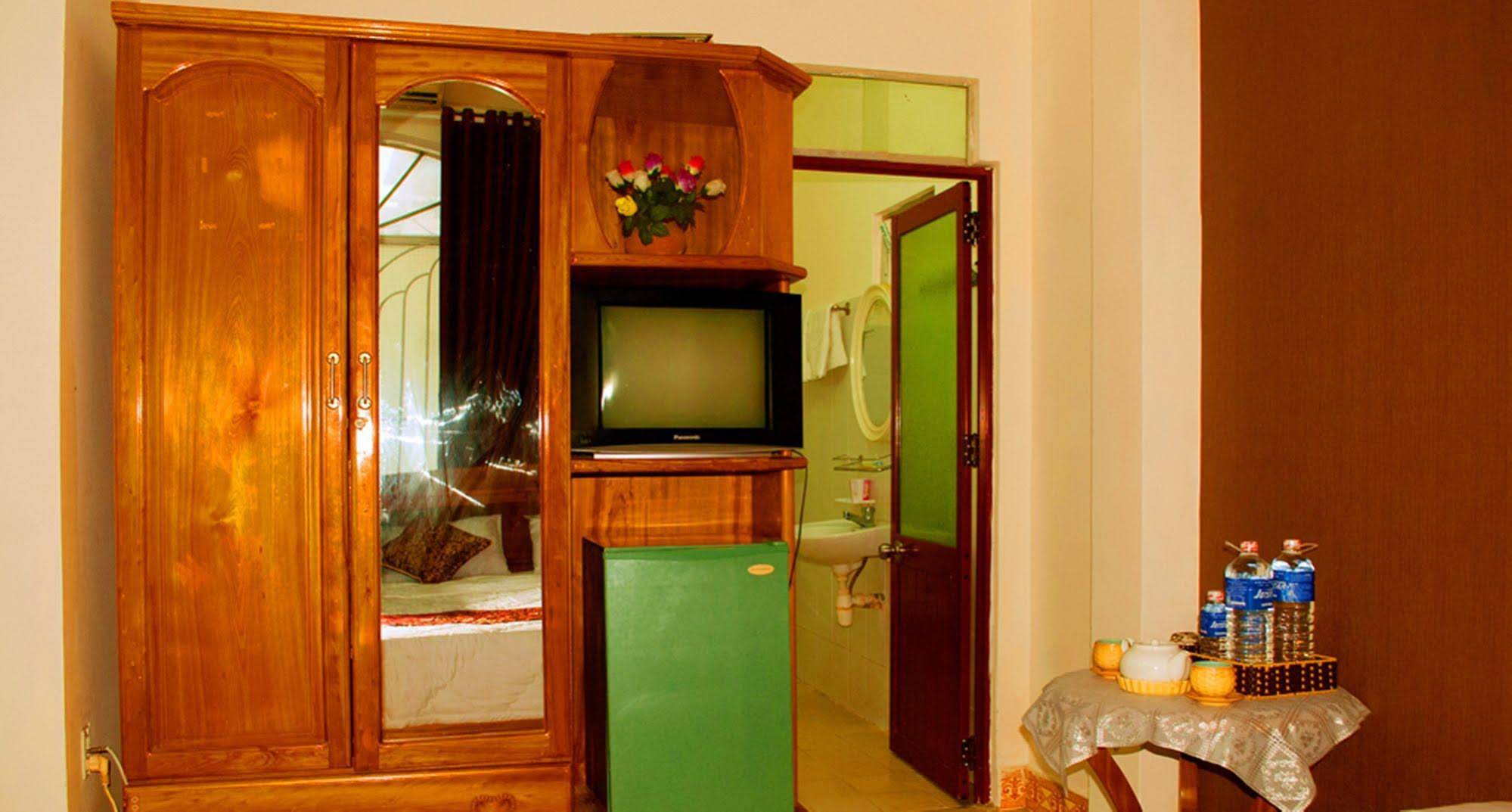 My Long Hotel