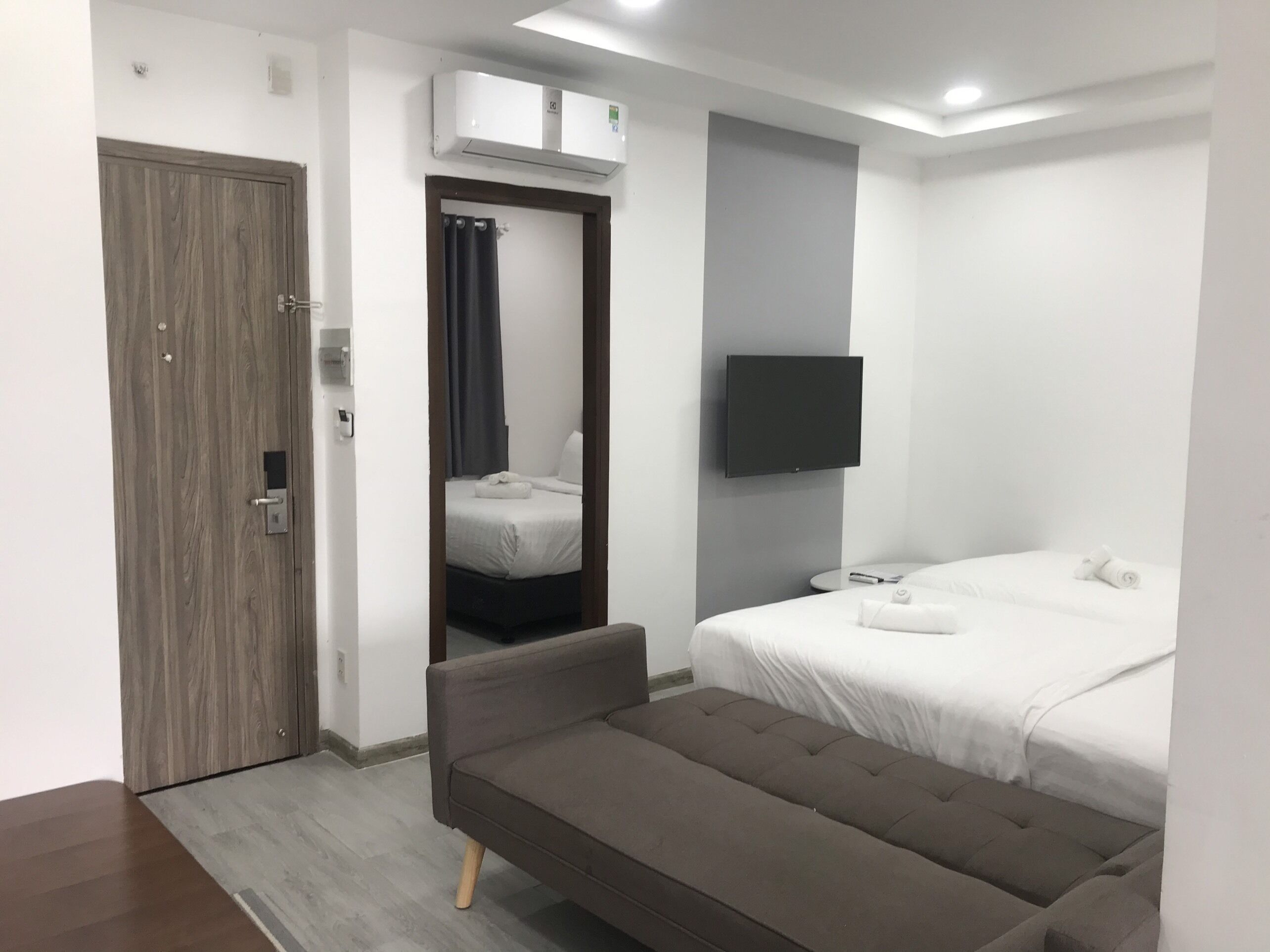 P&L Apartment