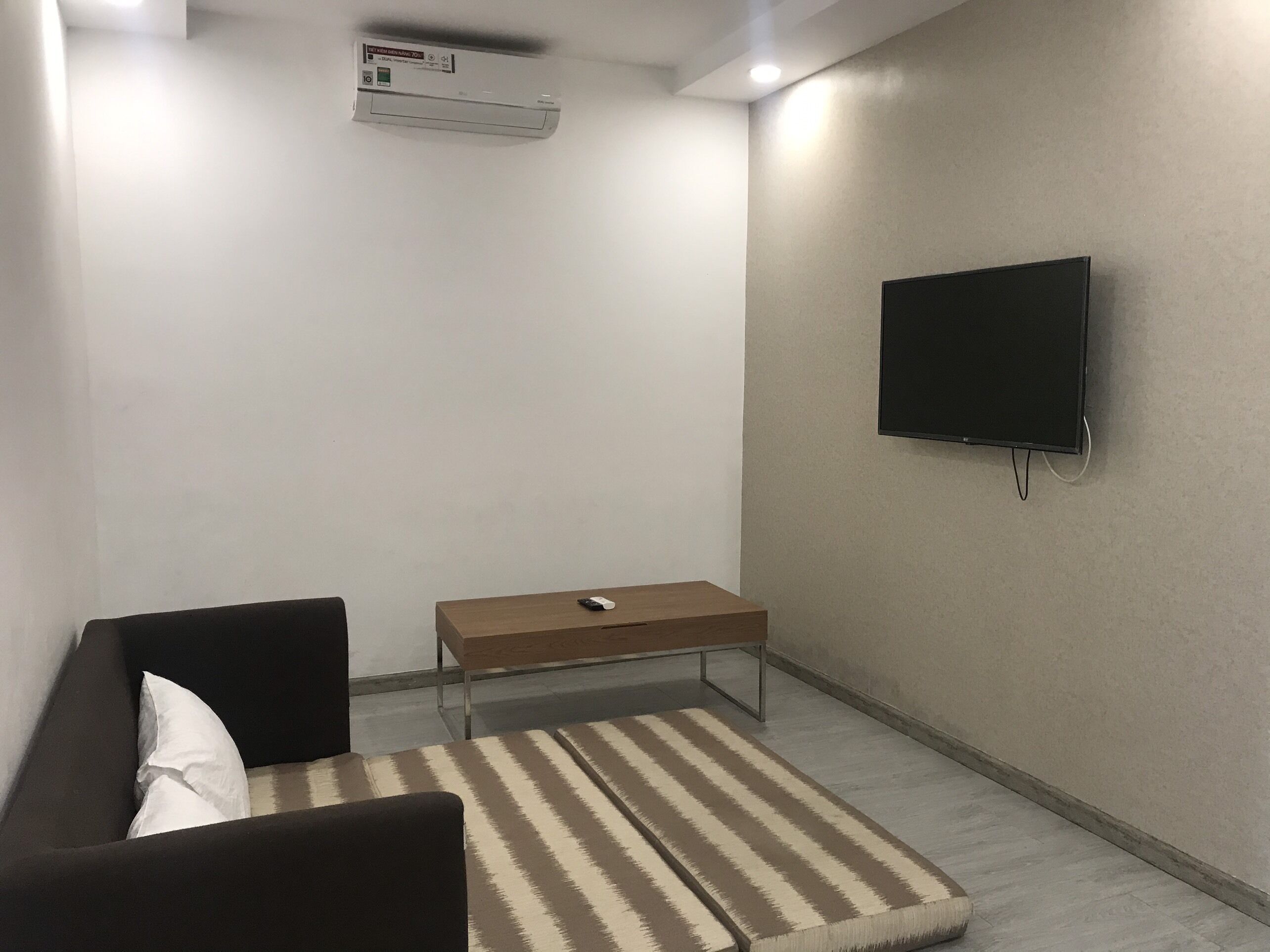 P&L Apartment