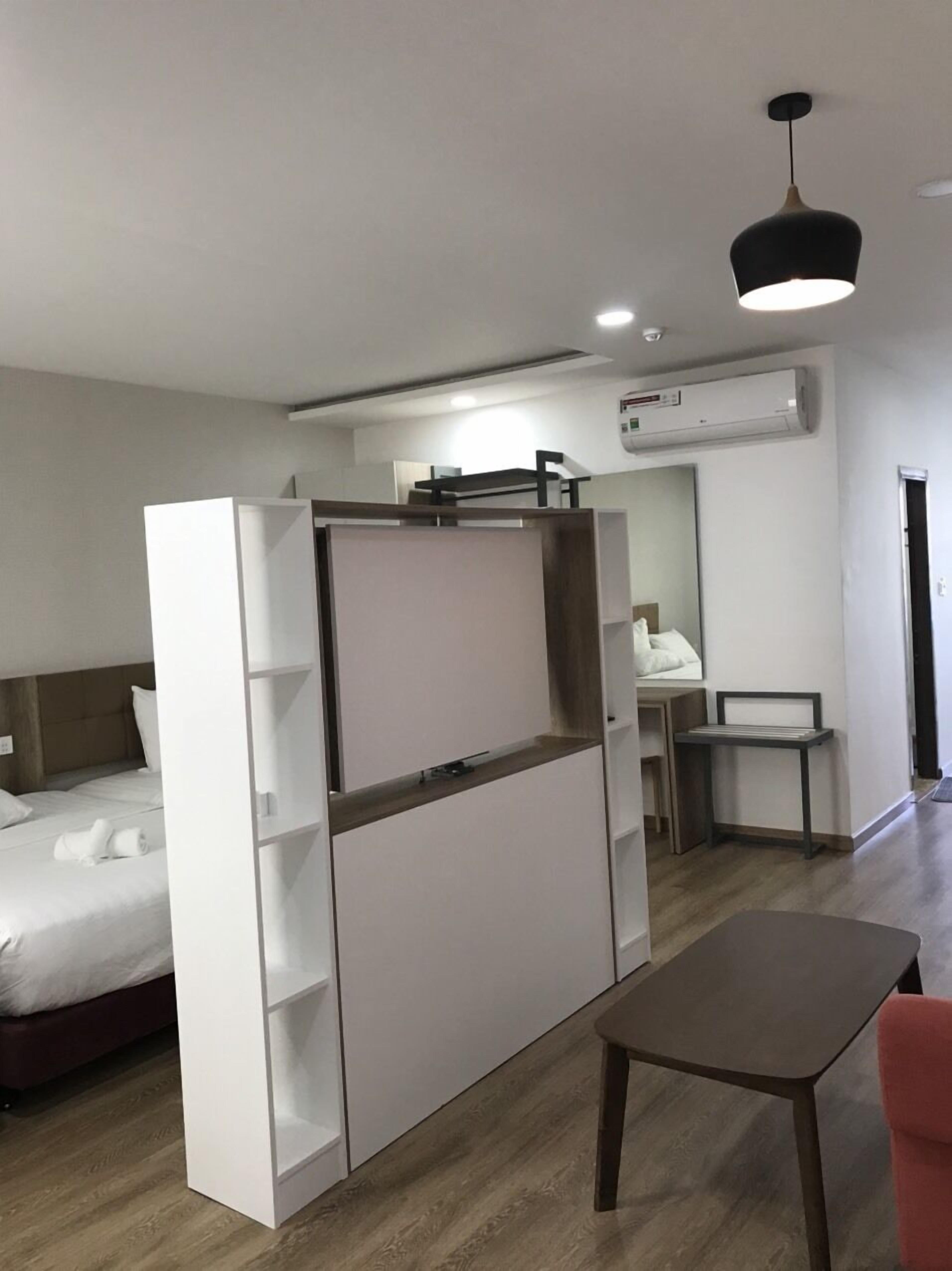 P&L Apartment