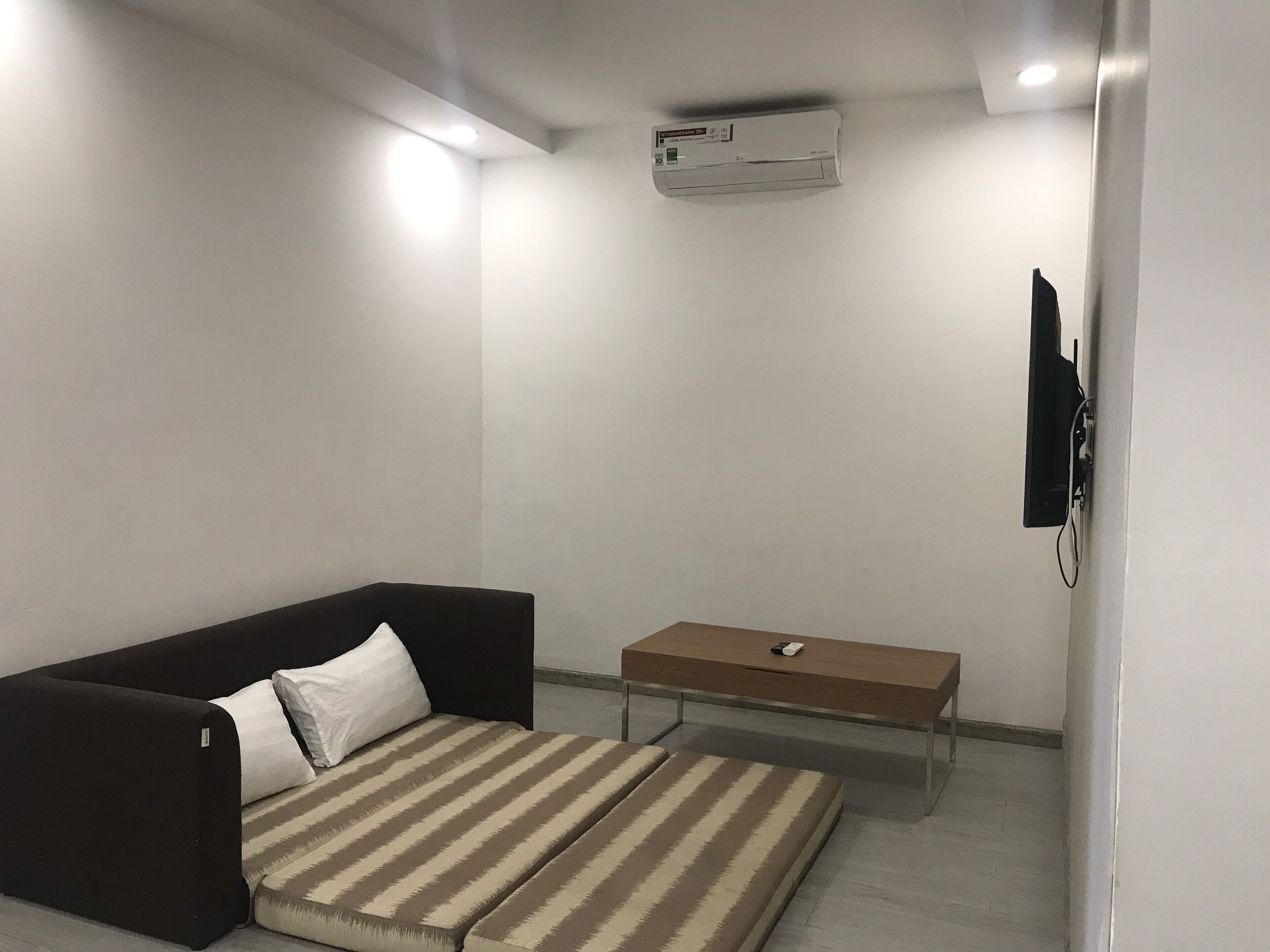 P&L Apartment