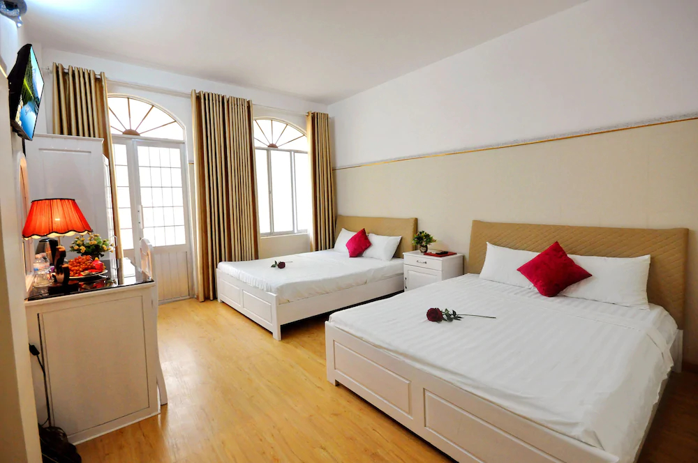Pansy Hotel by OYO Rooms