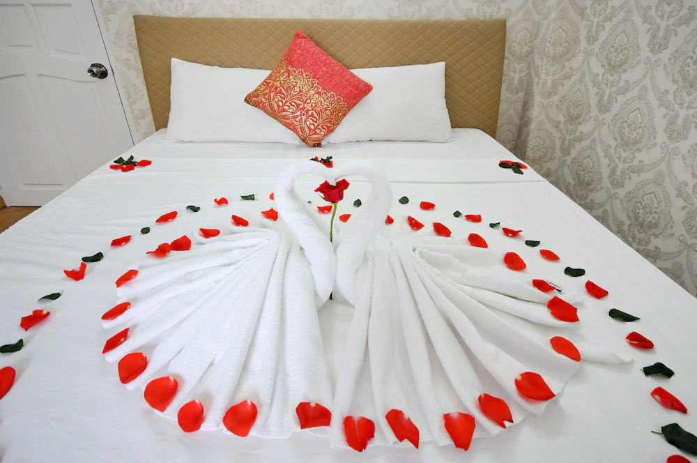 Pansy Hotel by OYO Rooms