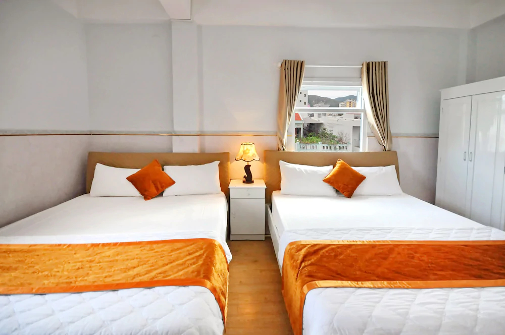 Pansy Hotel by OYO Rooms