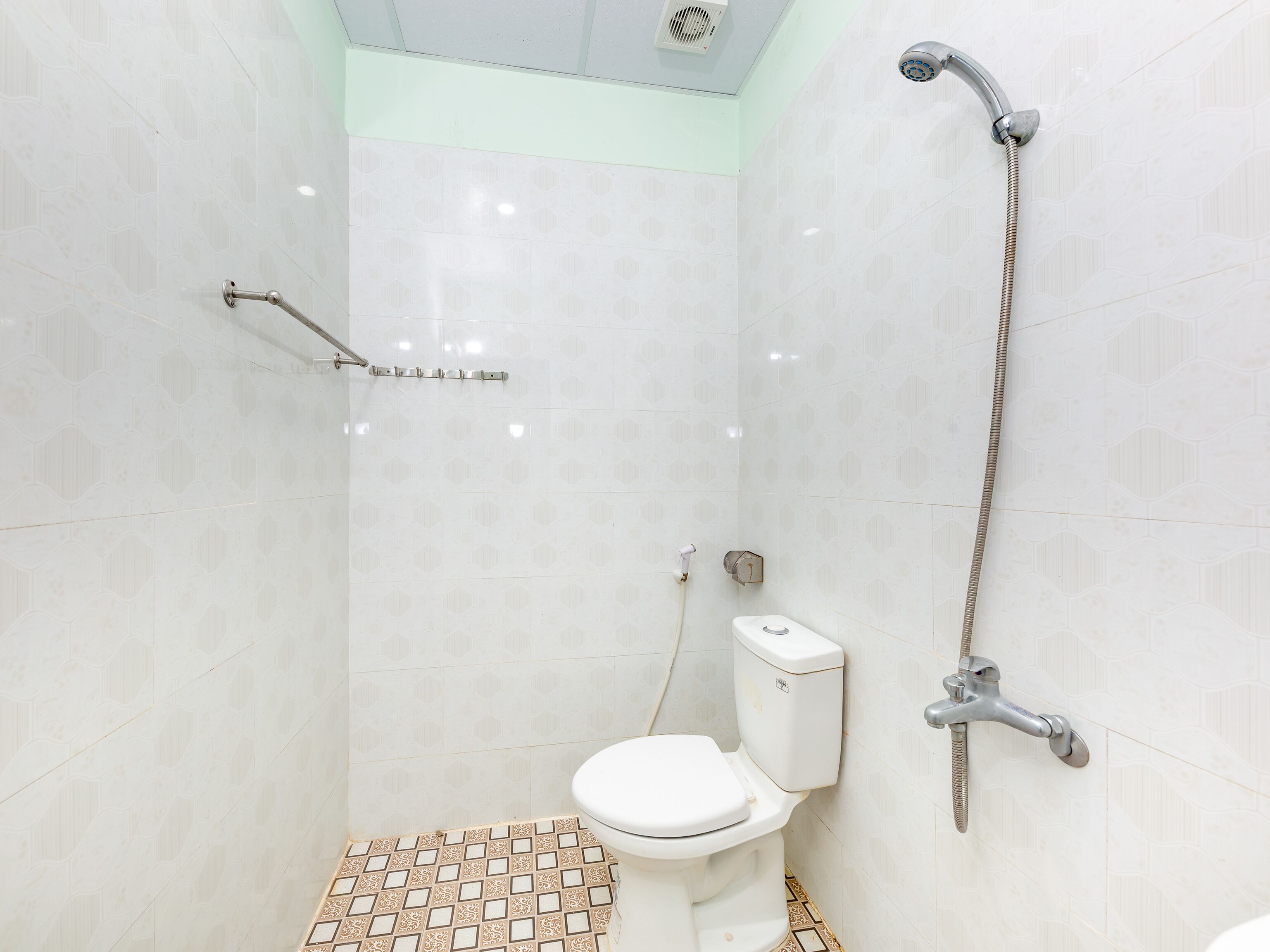 Phuong Thao Hotel by OYO Rooms