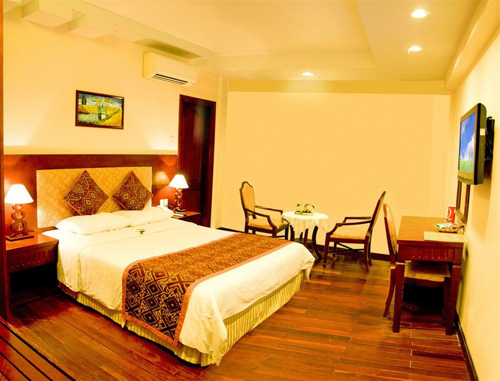 NNT Plus Astro Hotel