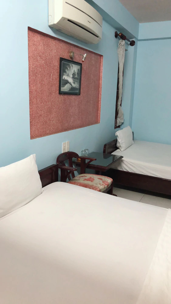 Quan Son Hotel