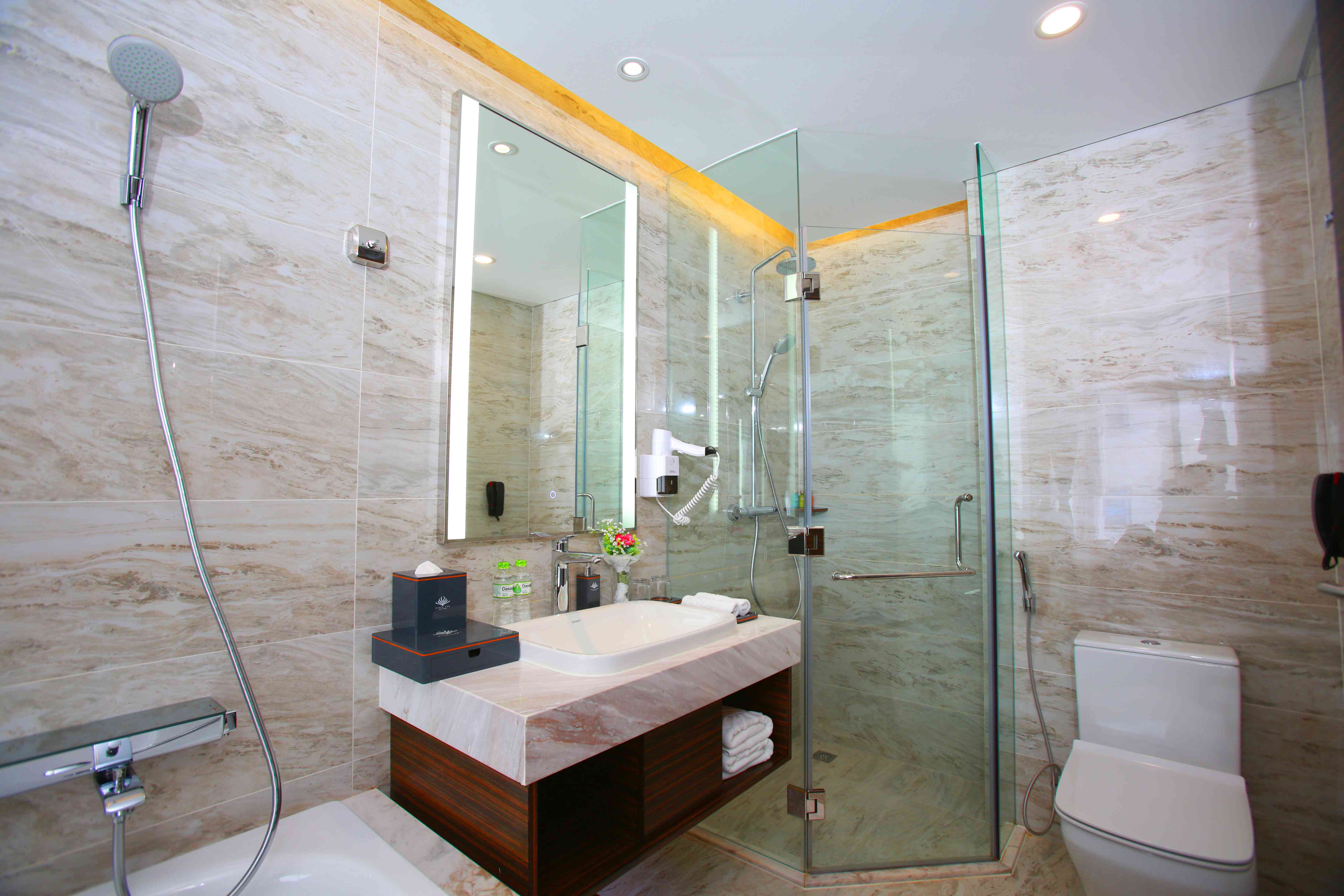Queen Ann Nha Trang Hotel