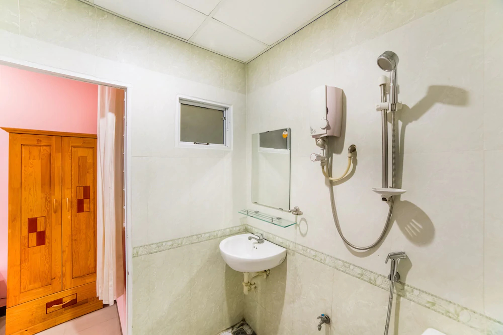 Sagotini Hotel by OYO Rooms