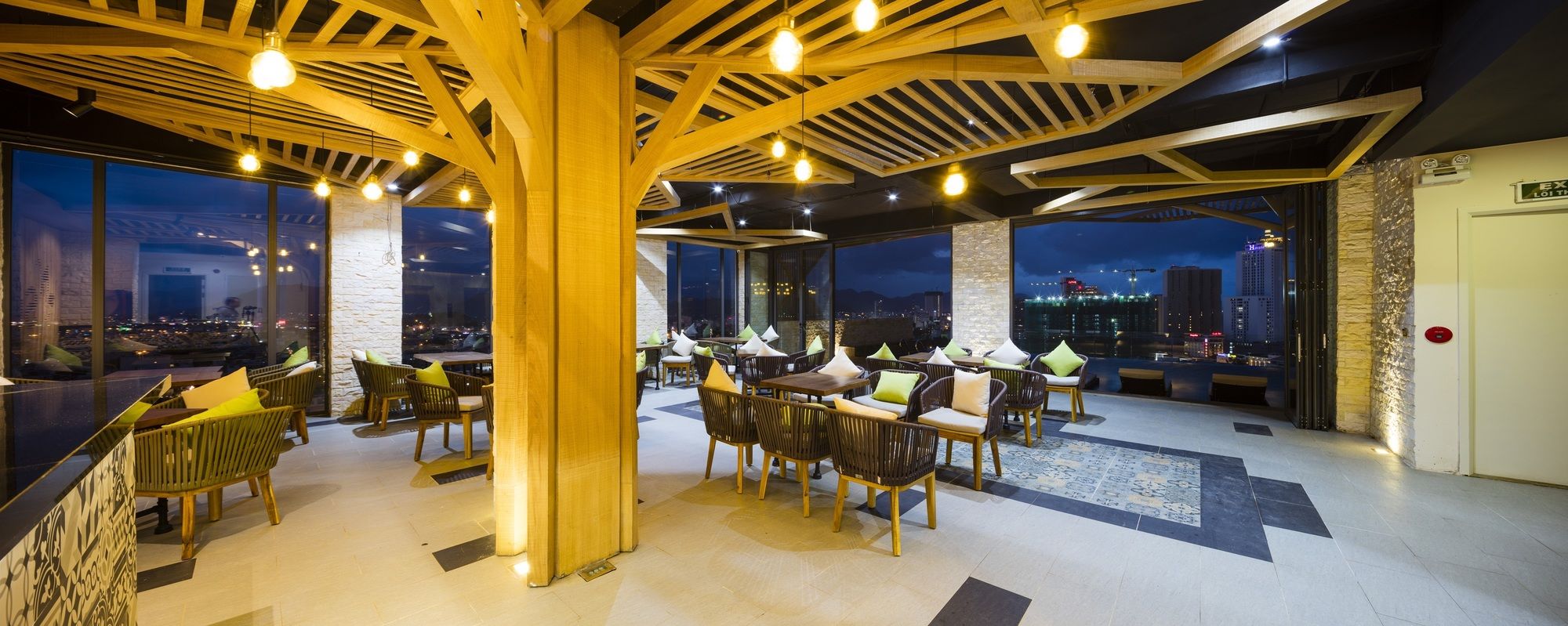 Seaesta Nha Trang Hotel