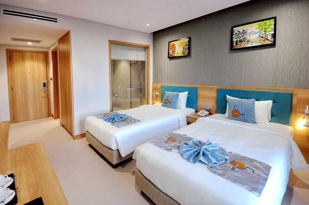 Sunkiss Hotel