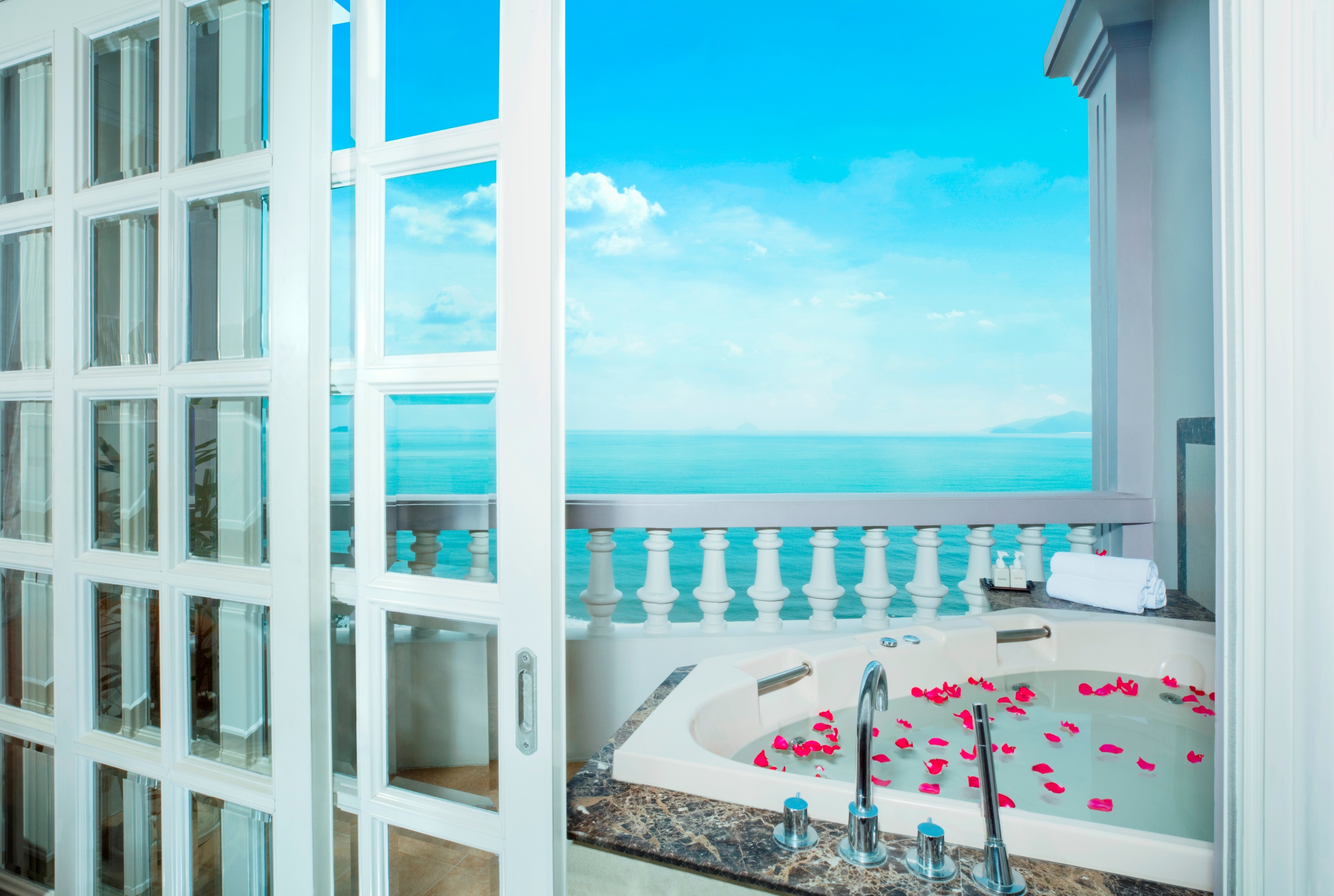 Sunrise Nha Trang Beach Hotel & Spa