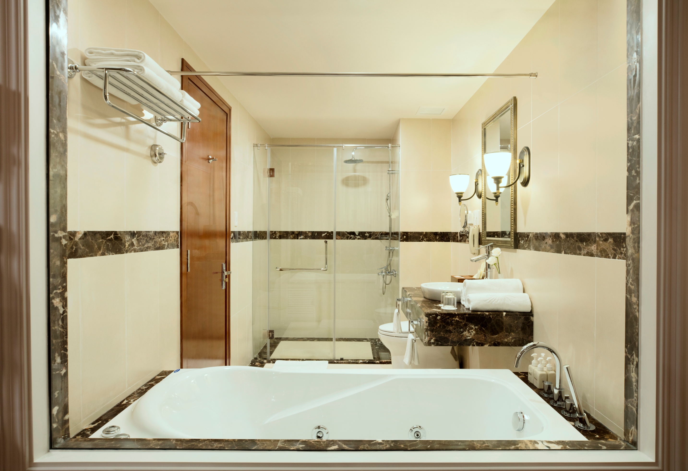 Sunrise Nha Trang Beach Hotel & Spa