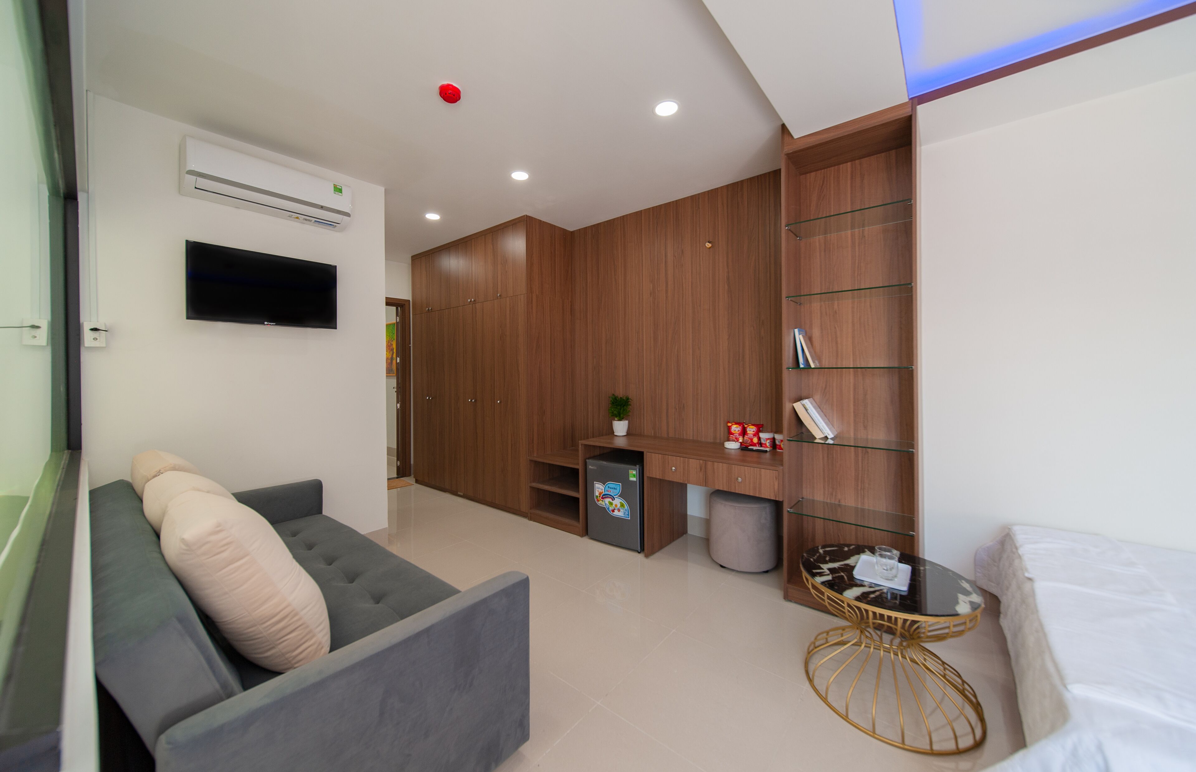 Uy Duong Hotel & Apartment