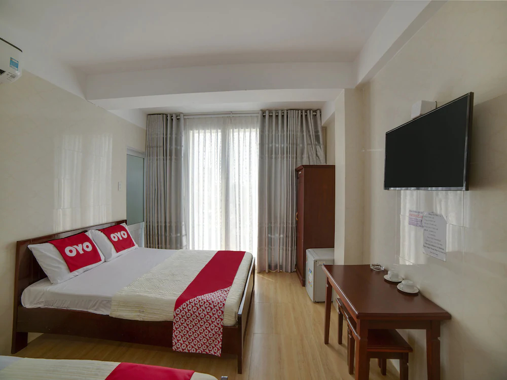 Vinh Hoa Hotel by OYO Rooms