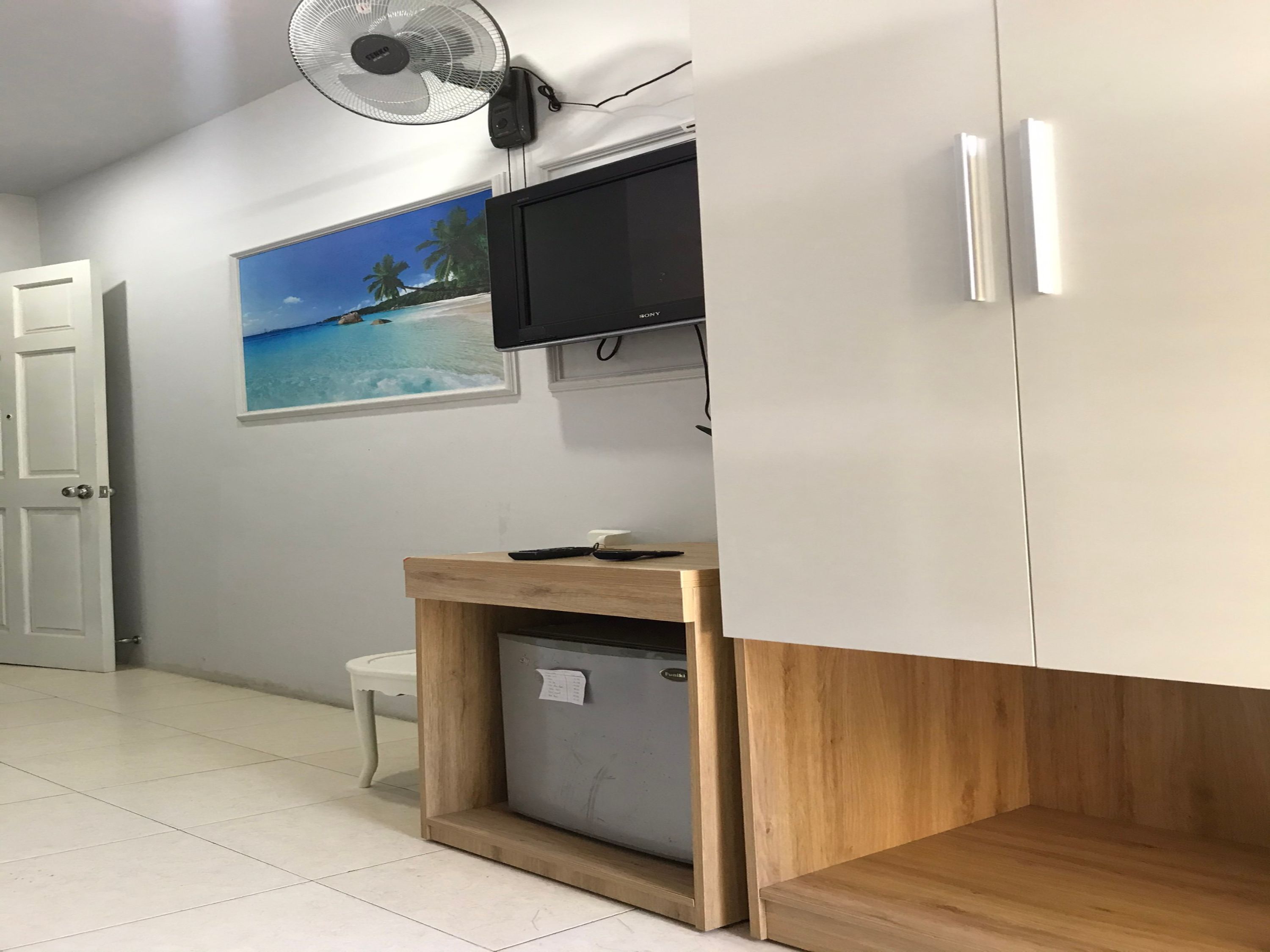 Xina Hostel by OYO