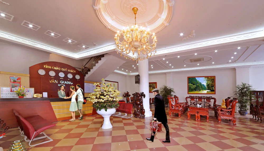 Van Giang Hotel