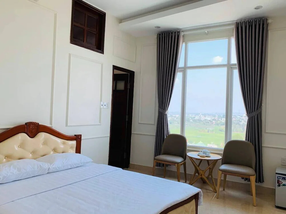 Elisa Hotel