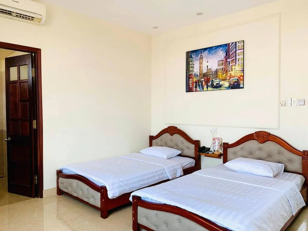 Elisa Hotel