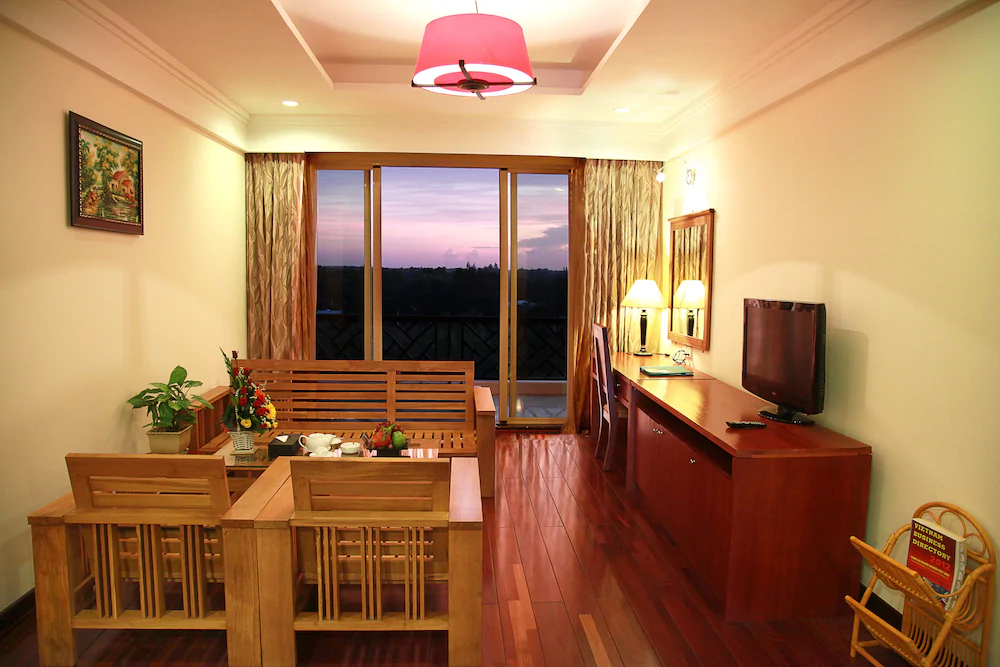 DLGL - Dung Quat Hotel