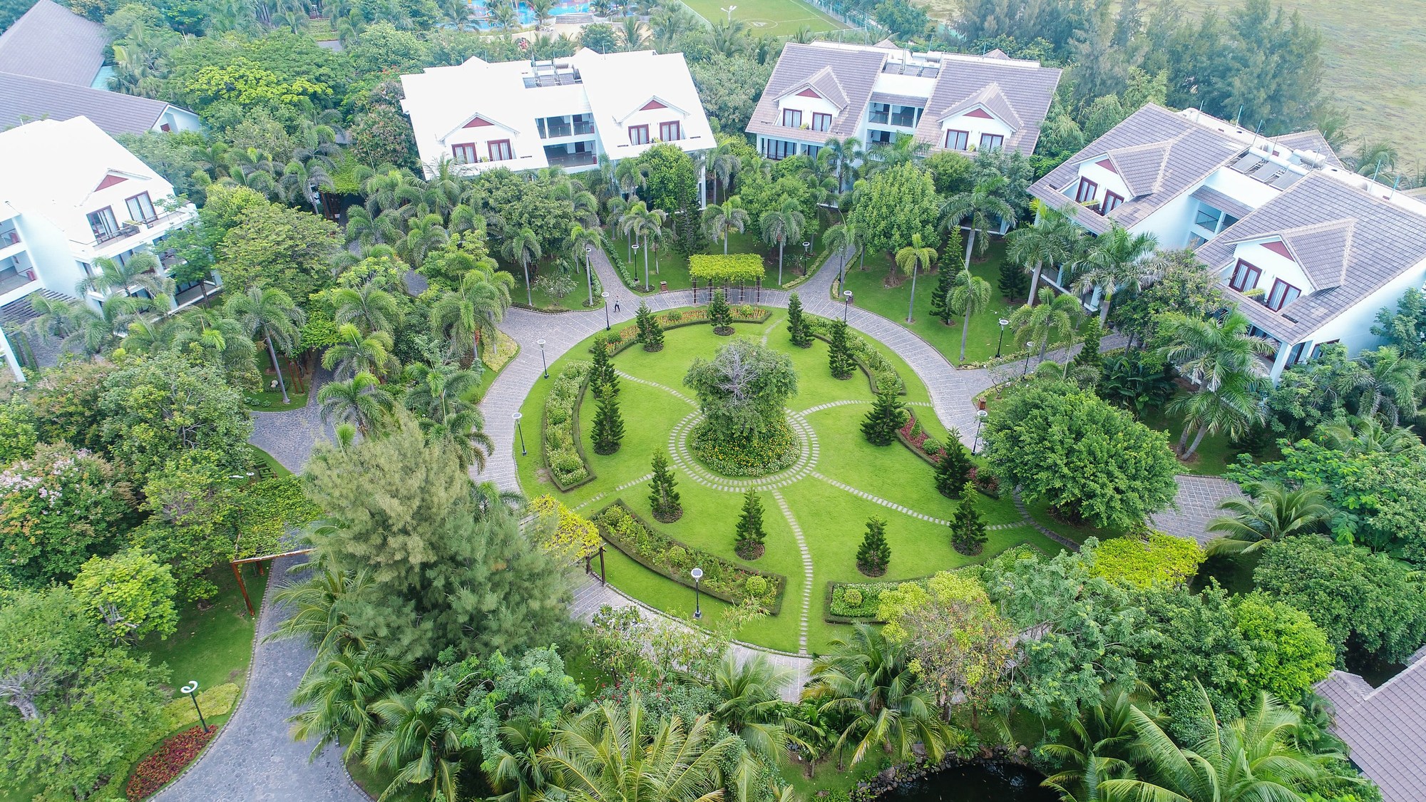 Carmelina Beach Resort