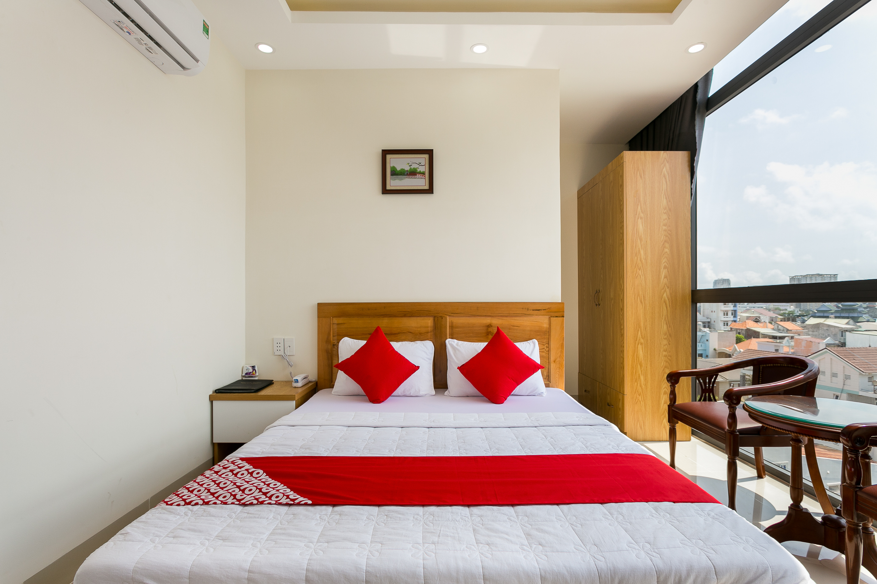 Marine Hotel & Apartment