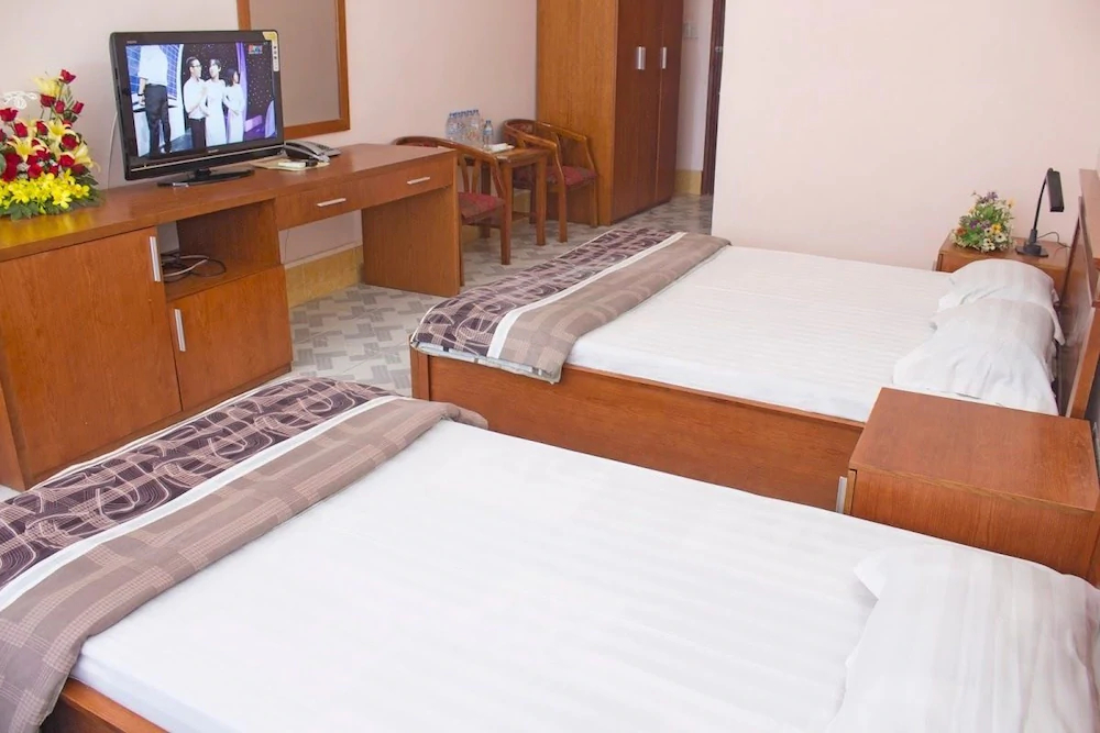Ngan Hang Hotel