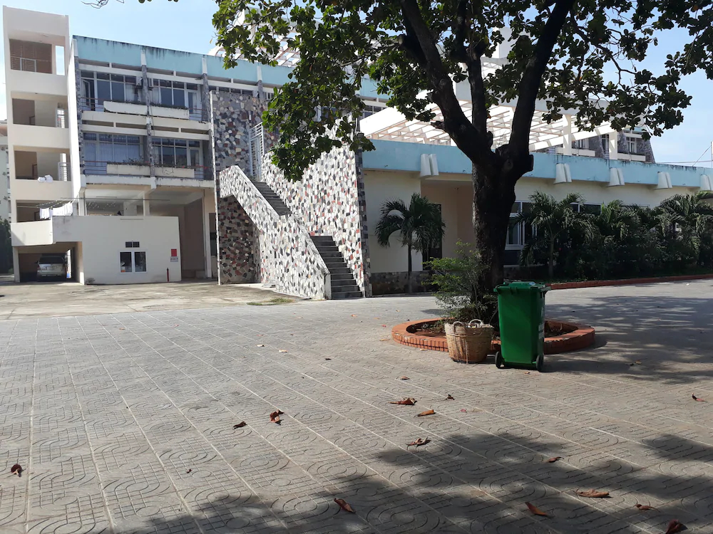 Ngan Hang Hotel