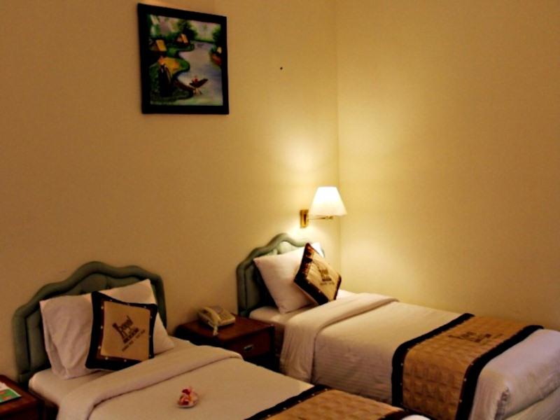 Royal Hotel