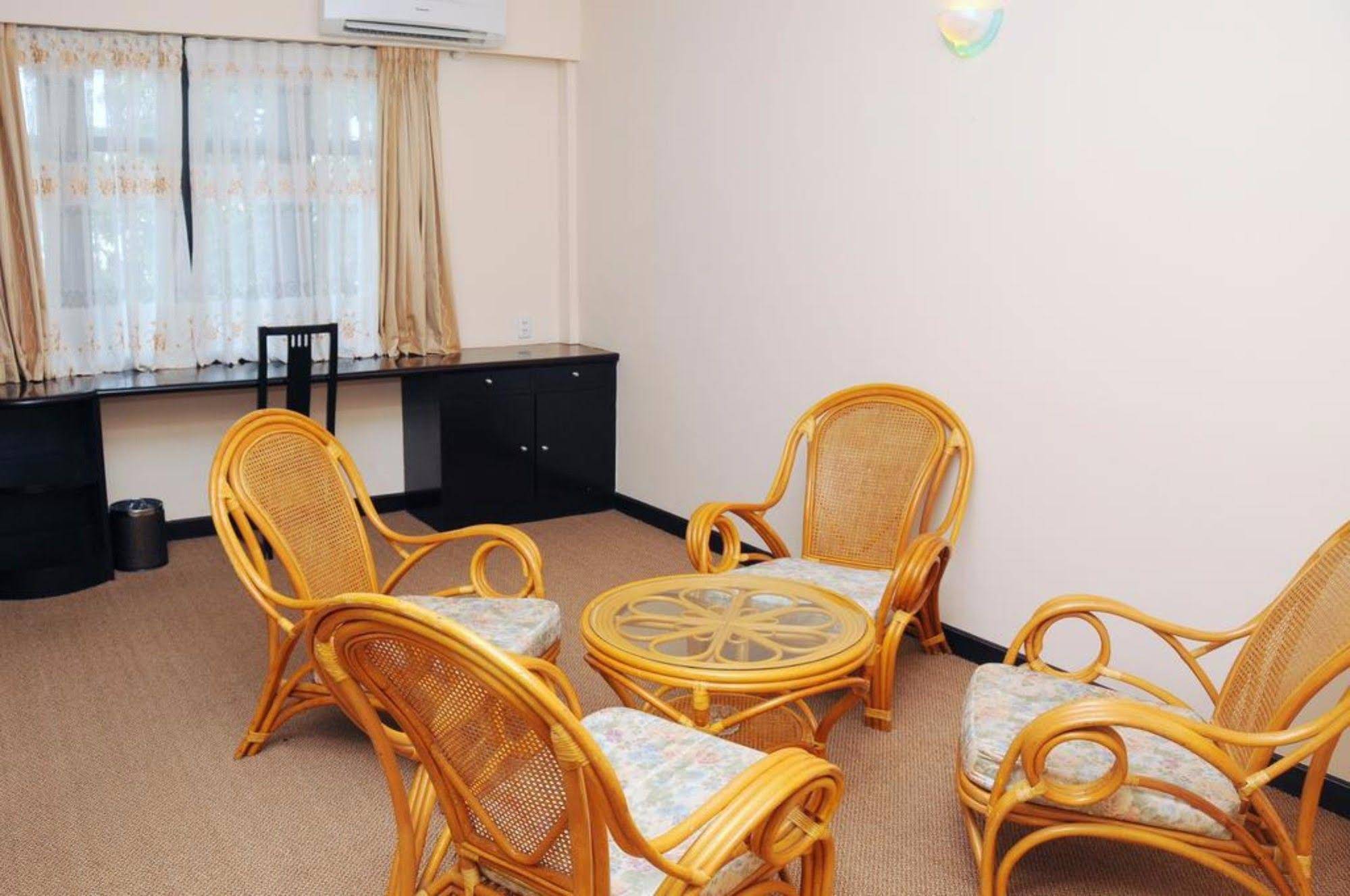 Mercury Hotel & Apartment