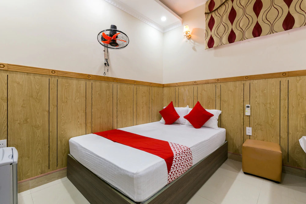 Xuan Thuy Hotel by OYO Rooms