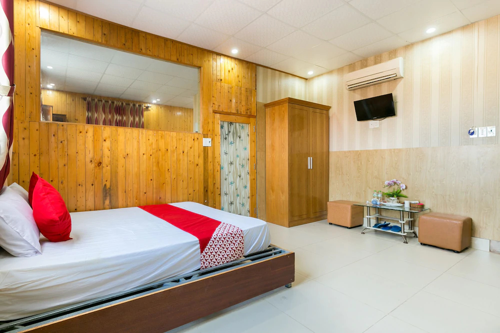 Xuan Thuy Hotel by OYO Rooms