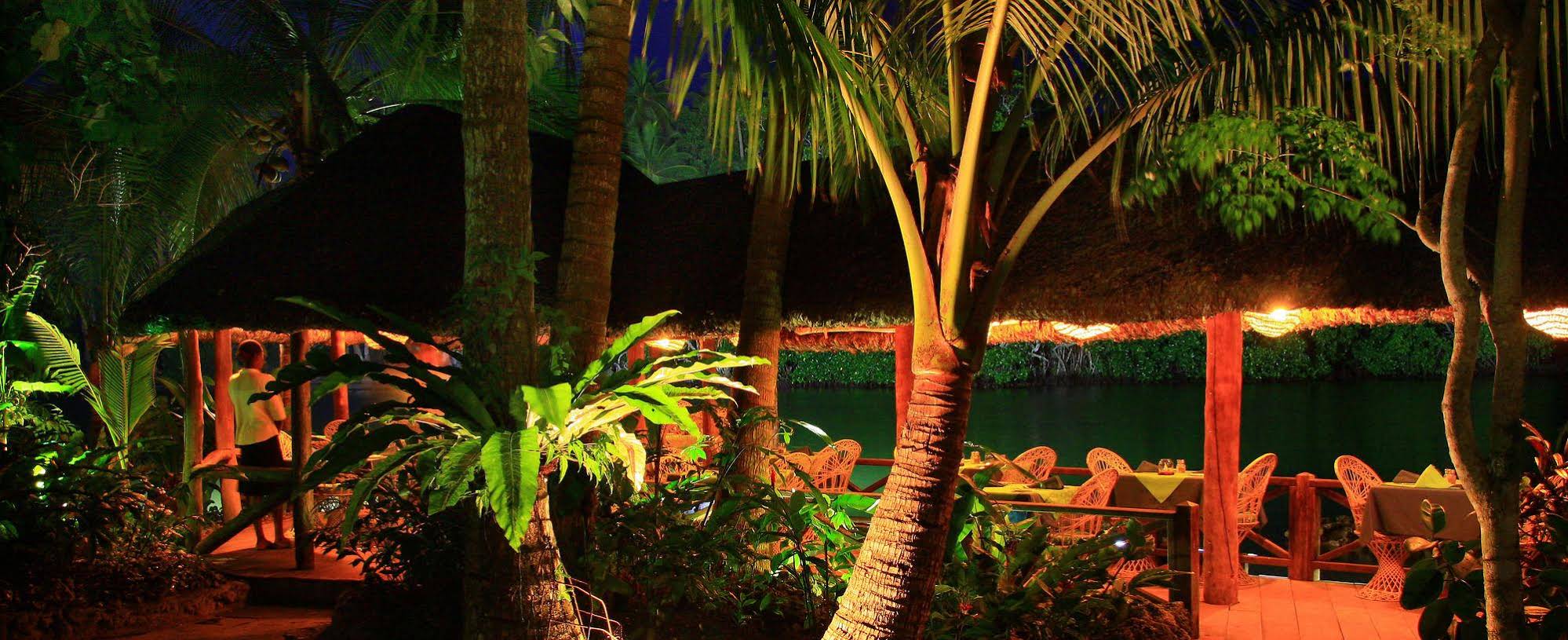 Lagoon Gardens