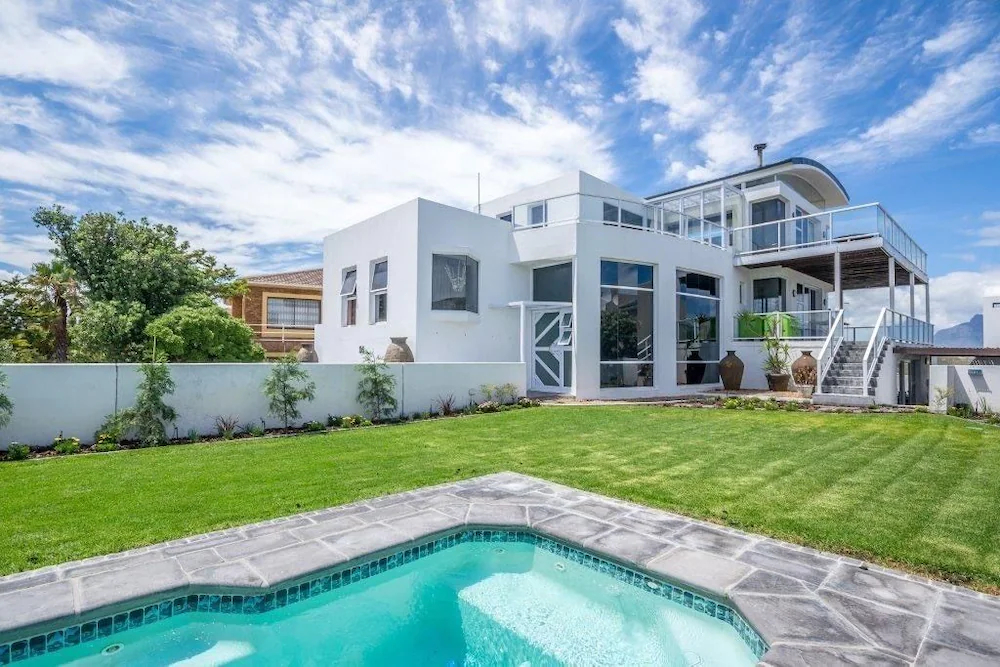 7th Wonder Guesthouse