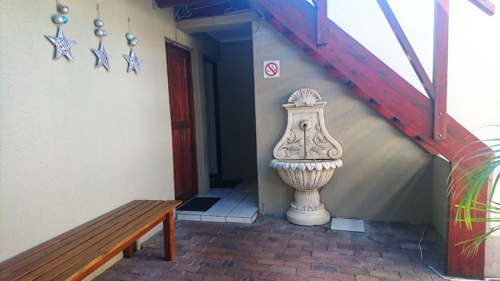 Dolphin Inn Guest House