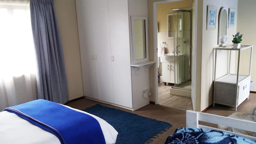 Dolphin Inn Guest House