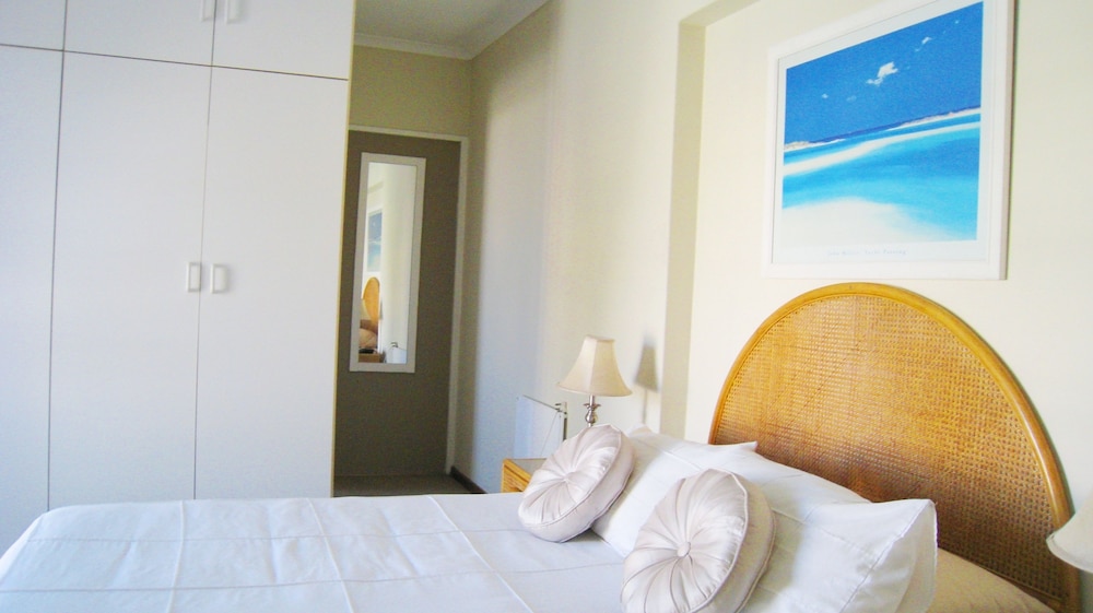 Dolphin Inn Guest House