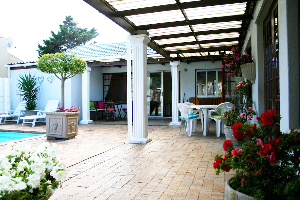 Dolphin Inn Guest House