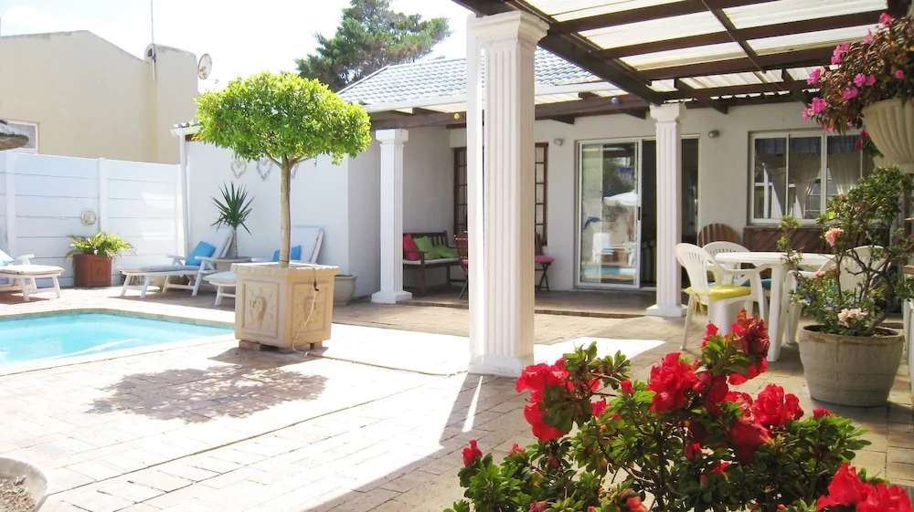 Dolphin Inn Guest House