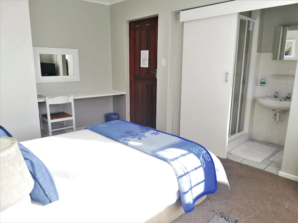 Dolphin Inn Guest House