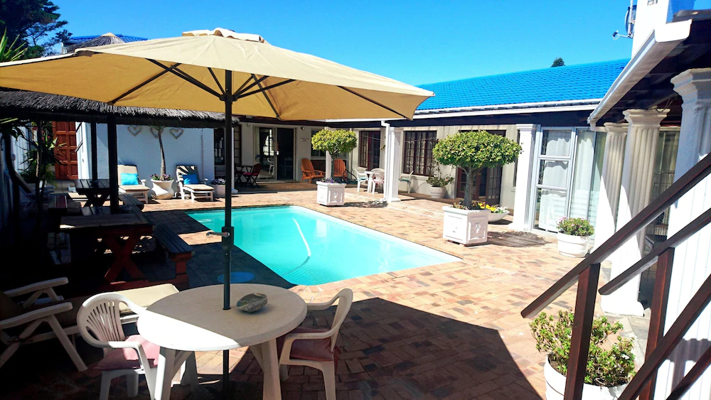 Dolphin Inn Guest House