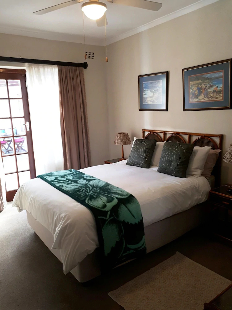 Dolphin Inn Guest House