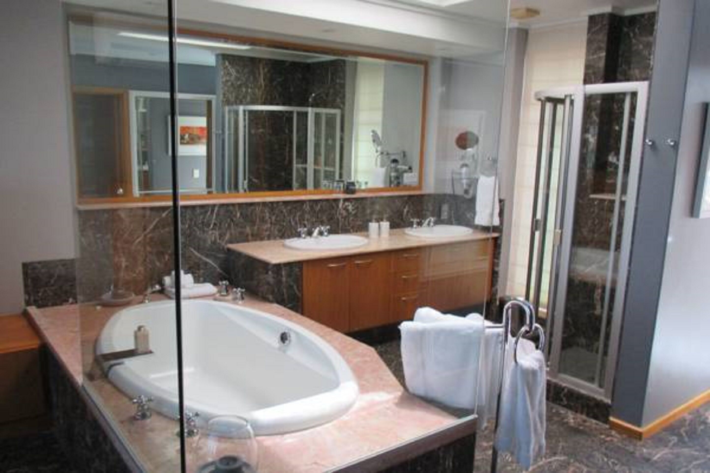 Morea House, Autograph Collection